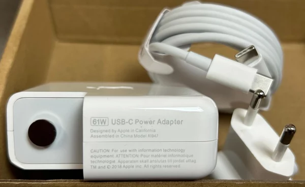 USB-C Power Adapter, 61W USB-C Power Adapter, 61W