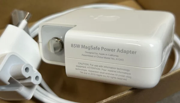 Apple 85W MagSafe Power Adapter Charger 1 Apple 85W MagSafe Power Adapter Charger 1