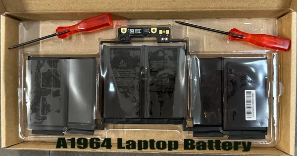 Genuine Apple A1964 Battery 11.41V 58Wh MacBook Pro 13 A1706 A1989 Original Apple A1964 11.41V 58Wh battery for MacBook Pro 13 Touch Bar A1706 A1989 retail box